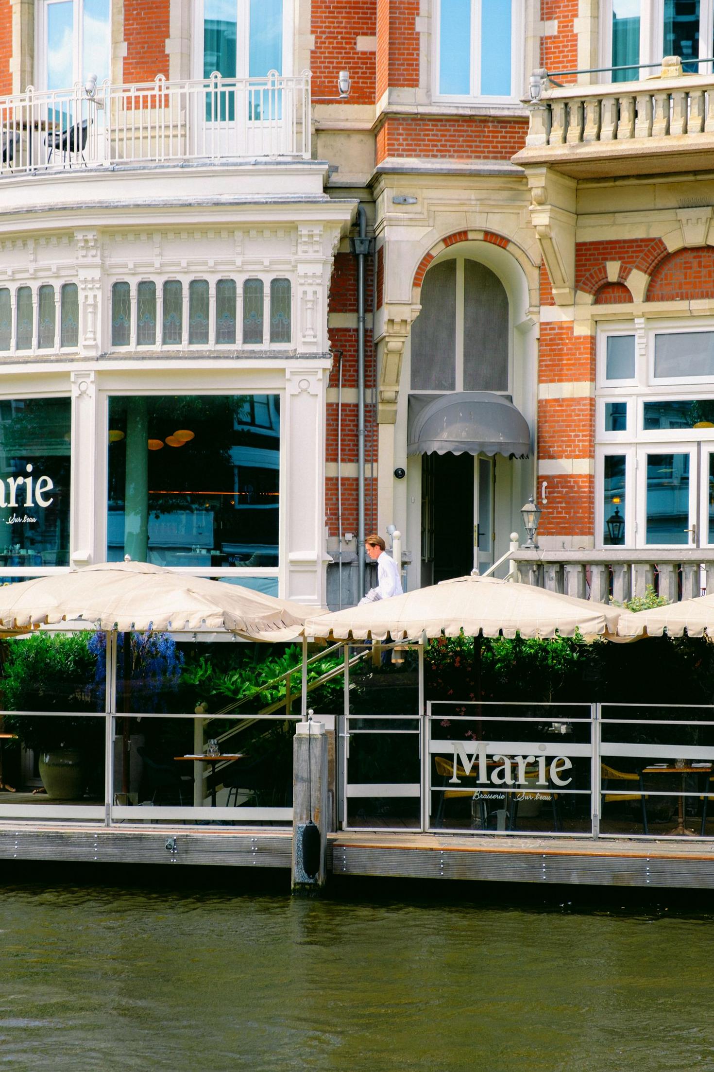 Bistro exterior